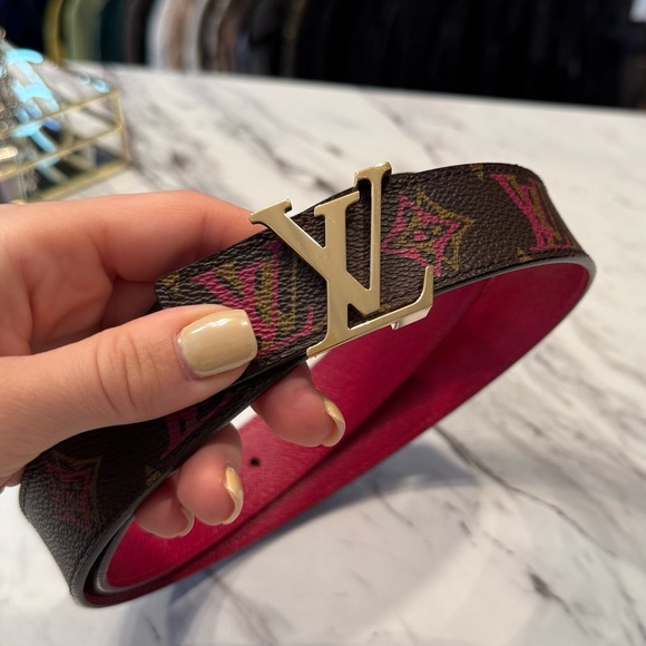 Authentic Louis Vuitton LV Initiales 30mm Reversible Belt - Size 32 - Picture 4 of 4